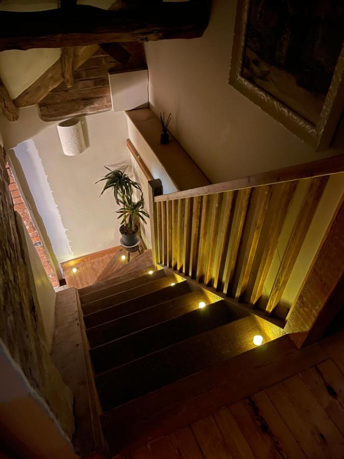 Elegant Peaceful Barn In Rural Village Setting Close To Stratford Upon Avon Exterior photo
